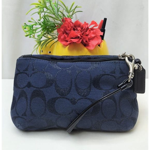 Coach Legacy Signature Blue Canvas Black Leather Trim Flap Wristlet -Coin Wallet - Picture 2 of 12